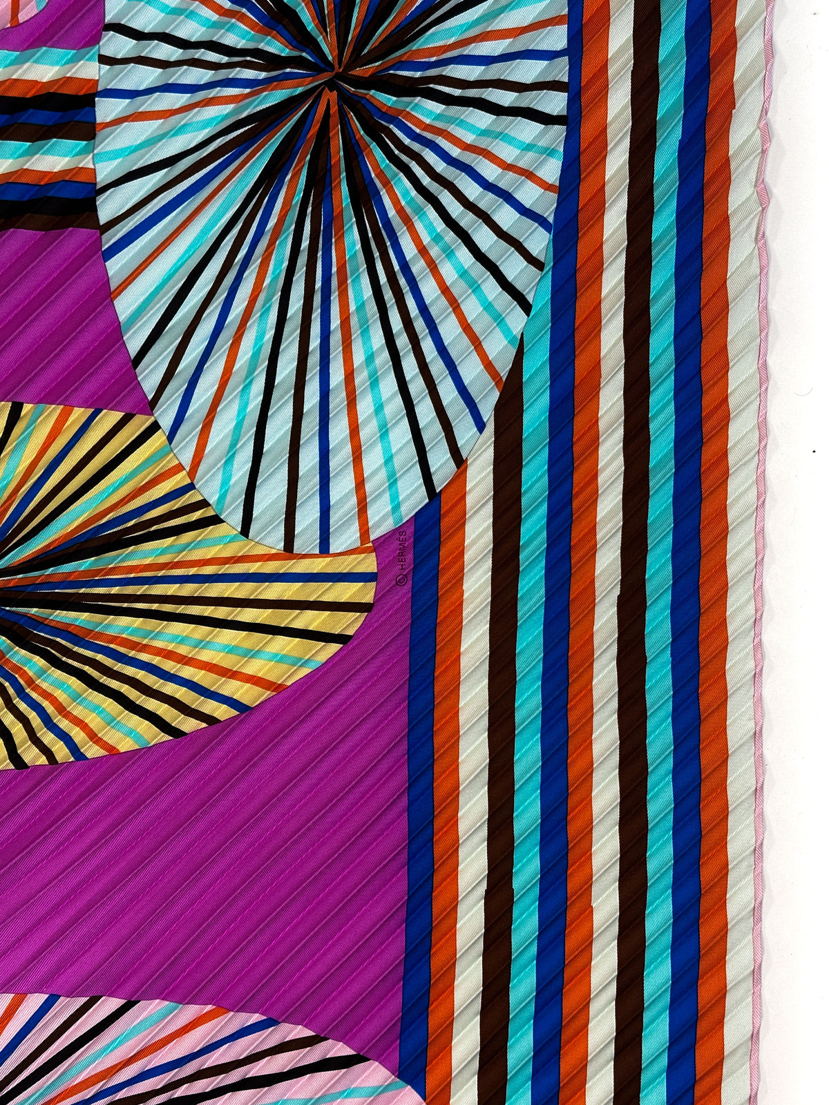 Hermès Flores Del Este Silk Plissé 140