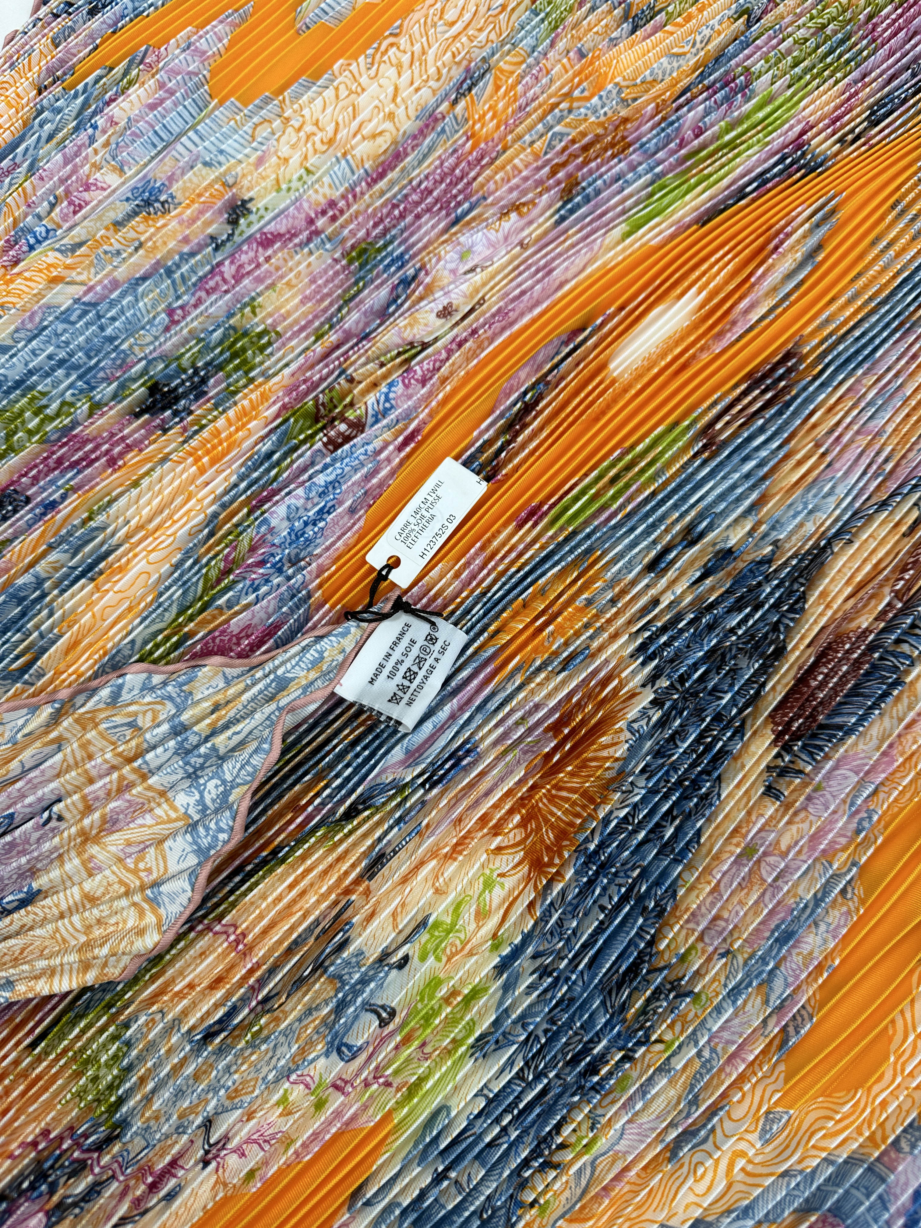 Hermès Eleftheria Plissé Silk 140