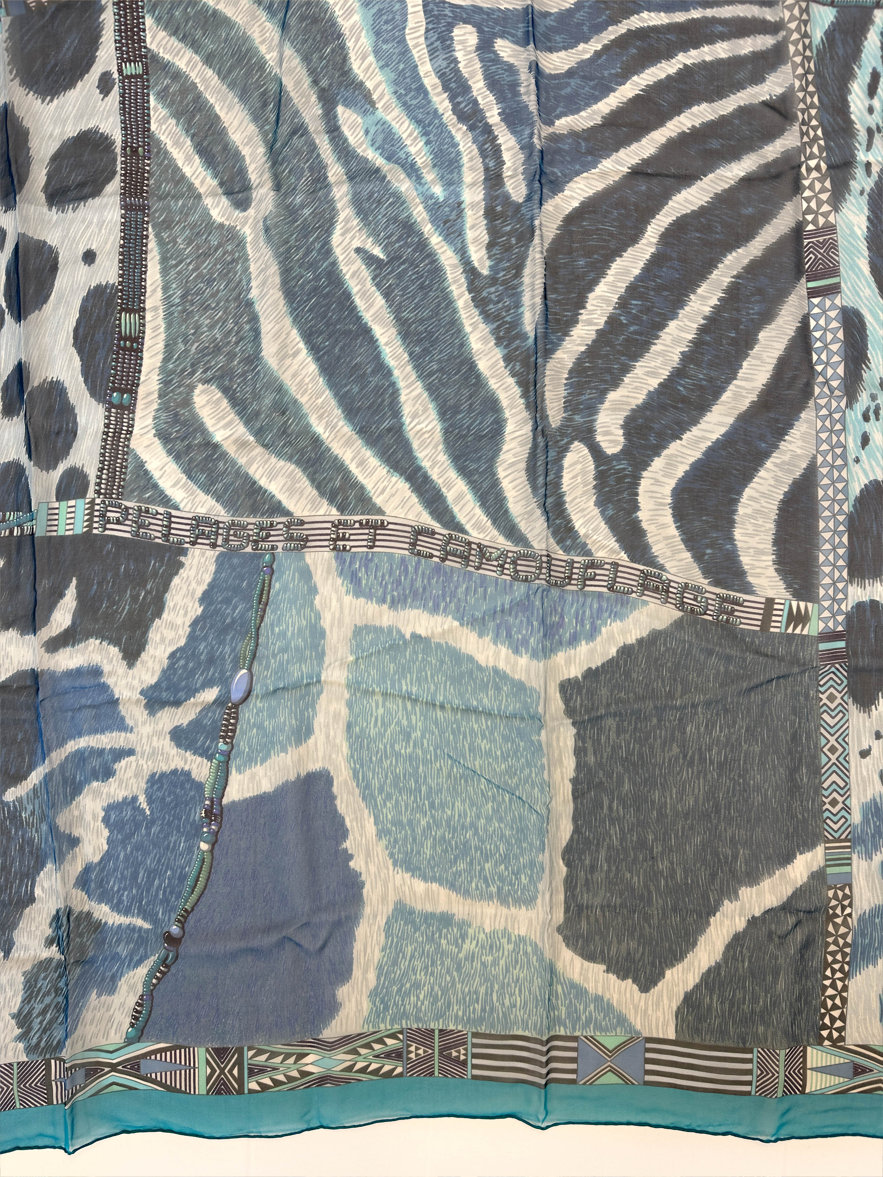 Hermès Pelages et Camouflage Mousseline 140